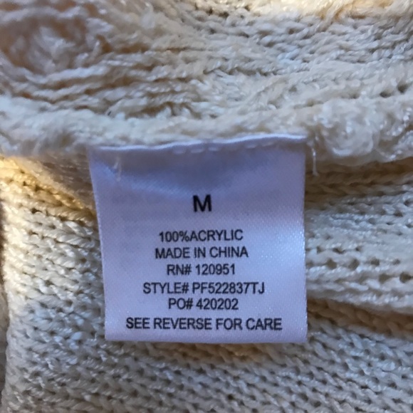 NWOT Pink Rose Cream Sweater Size Medium - Picture 6 of 6